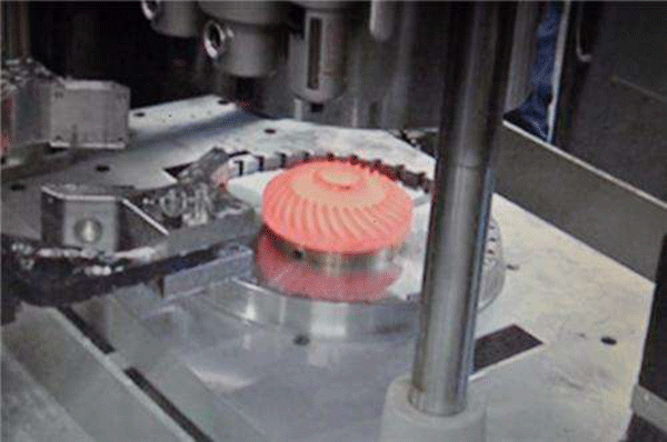 齒輪熱處理提高提高西安西瑪直流電機(jī)的使用效率。