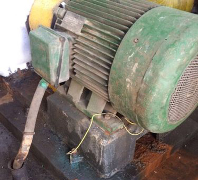 圖為西安西瑪電機(jī)接地照片 圖為西安西瑪電機(jī)接地照片